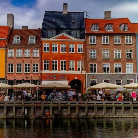 Daire Cozy Near Tivoli & Nyhavn Kopenhag